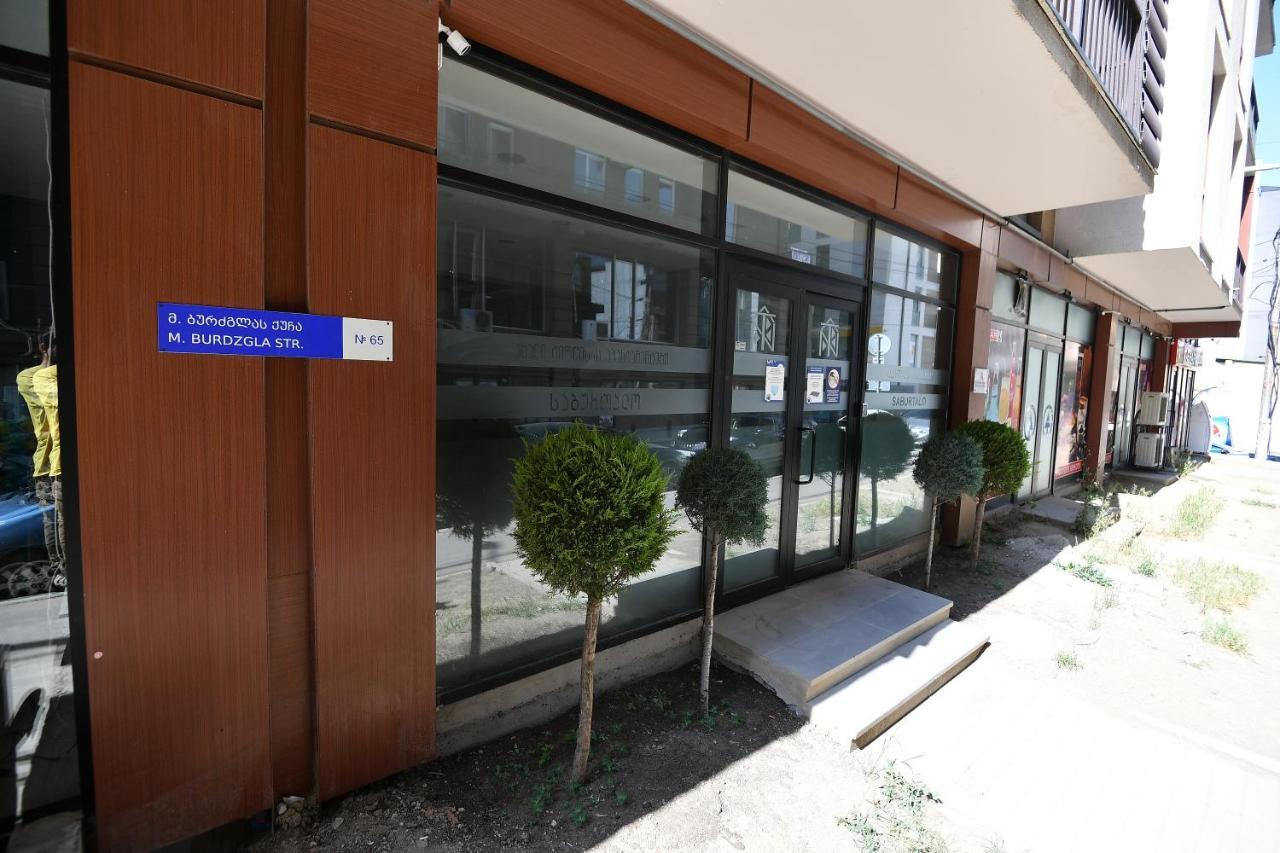 Capsuleplus Saburtalo Tbilisi Buitenkant foto